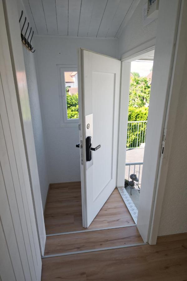 Lake Getaway Apartment With Private Entrance, Right On The Lake Constance Cycle Path, Barbecue Area, Free Wifi, Netflix And Free Bikes Salmsach Exteriér fotografie